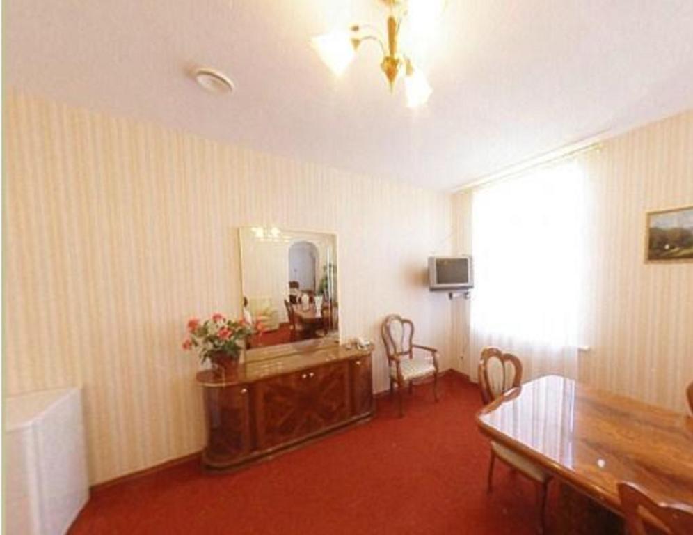 Hotel Krunk Sillamäe Habitación foto